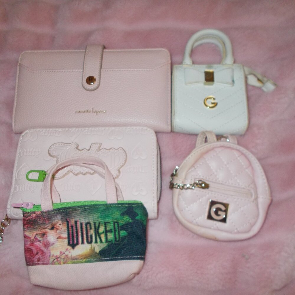 Misc Wallets And Keychains